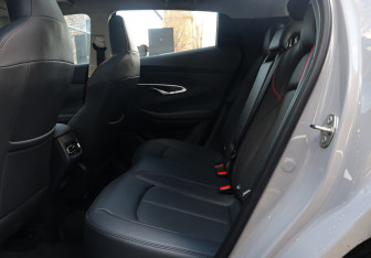 Подержанный автомобиль Changan UNI-T 2024 года (10 фото)