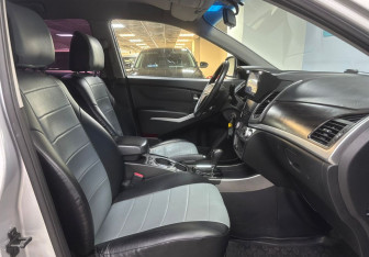 Подержанный автомобиль SsangYong Actyon 2014 года (10 фото)