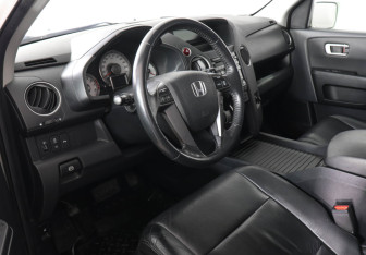 Подержанный автомобиль Honda Pilot 2014 года (9 фото)