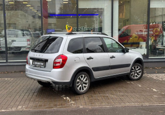 Подержанный автомобиль LADA (ВАЗ) Granta Wagon 2022 года (8 фото)