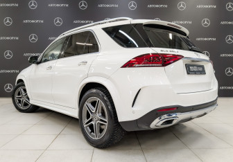 Подержанный автомобиль Mercedes-Benz GLE 2021 года (7 фото)
