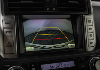 Подержанный автомобиль Toyota Land Cruiser Prado 2010 года (16 фото)