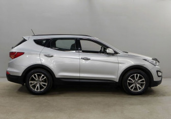 Подержанный автомобиль Hyundai Santa Fe 2013 года (4 фото)