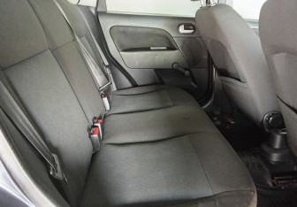 Подержанный автомобиль Ford Fiesta Hatchback 2008 года (10 фото)