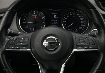Подержанный автомобиль Nissan X-Trail 2019 года (16 фото)