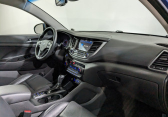 Подержанный автомобиль Hyundai Tucson 2016 года (17 фото)