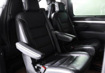 Подержанный автомобиль Citroen SpaceTourer 2018 года (13 фото)