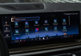 Подержанный автомобиль BMW X5 2023 года (27 фото)