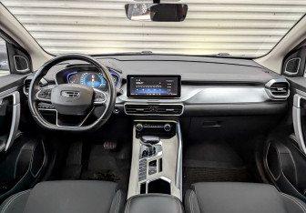 Подержанный автомобиль Geely Coolray 2022 года (15 фото)