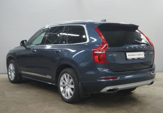 Подержанный автомобиль Volvo XC90 2018 года (5 фото)
