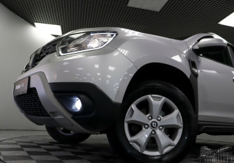 Подержанный автомобиль Renault Duster 2022 года (7 фото)