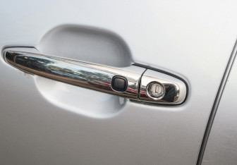 Подержанный автомобиль Toyota Highlander 2011 года (15 фото)