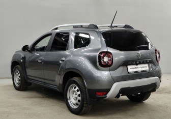 Подержанный автомобиль Renault Duster 2021 года (7 фото)