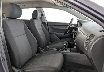 Подержанный автомобиль Kia Rio Hatchback 2021 года (23 фото)