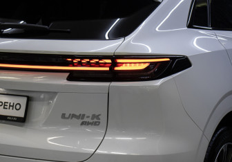 Подержанный автомобиль Changan UNI-K 2023 года (27 фото)