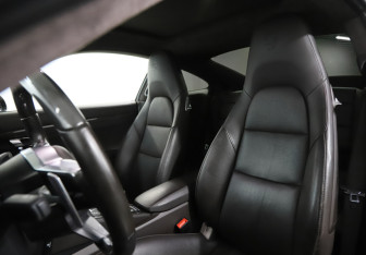 Подержанный автомобиль Porsche 911 Coupe 2017 года (25 фото)