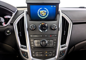 Подержанный автомобиль Cadillac SRX 2011 года (15 фото)