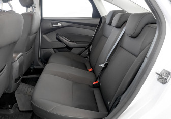 Подержанный автомобиль Ford Focus Sedan 2018 года (12 фото)