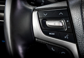 Подержанный автомобиль Toyota Land Cruiser Suv 2017 года (30 фото)