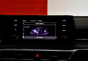 Подержанный автомобиль Kia K5 2020 года (15 фото)