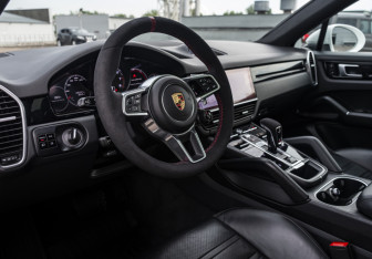 Подержанный автомобиль Porsche Cayenne 2019 года (9 фото)