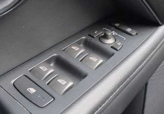 Подержанный автомобиль Volvo XC70 2014 года (15 фото)