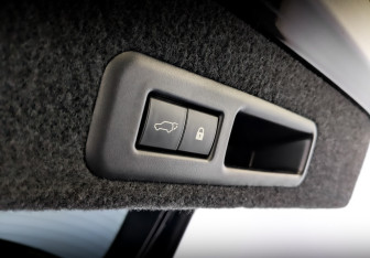 Подержанный автомобиль Lexus RX 2019 года (28 фото)