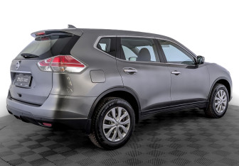 Подержанный автомобиль Nissan X-Trail 2018 года (5 фото)