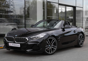 Подержанный автомобиль BMW Z4 Roadster 2020 года (2 фото)