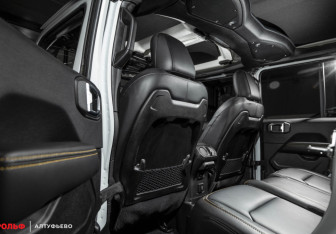 Новый Jeep Wrangler 2023 (11 фото)