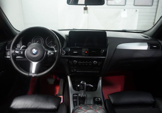 Подержанный автомобиль BMW X3 2017 года (12 фото)