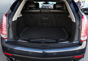 Подержанный автомобиль Cadillac SRX 2014 года (9 фото)