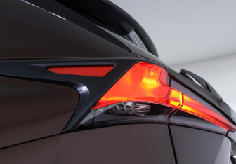 Подержанный автомобиль Lexus NX 2018 года (22 фото)