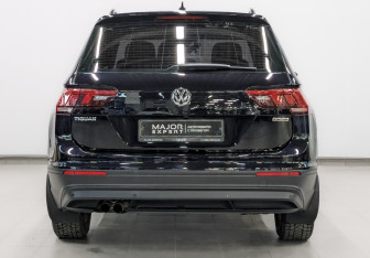 Подержанный автомобиль Volkswagen Tiguan 2020 года (6 фото)