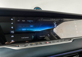 Подержанный автомобиль Voyah Free 2023 года (19 фото)