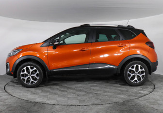 Подержанный автомобиль Renault Kaptur 2016 года (8 фото)