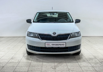 Подержанный автомобиль Skoda Rapid Liftback 2016 года (2 фото)