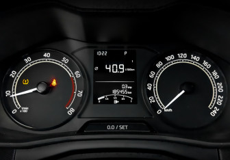 Подержанный автомобиль Skoda Rapid Liftback 2021 года (13 фото)