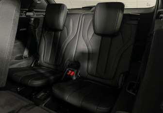 Подержанный автомобиль BMW X5 2021 года (29 фото)