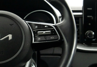 Подержанный автомобиль Kia Ceed Hatchback 2022 года (12 фото)