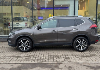 Подержанный автомобиль Nissan X-Trail 2021 года (5 фото)