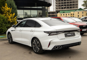 Подержанный автомобиль Chery Arrizo 8 2023 года (5 фото)