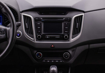 Подержанный автомобиль Hyundai Creta 2019 года (14 фото)
