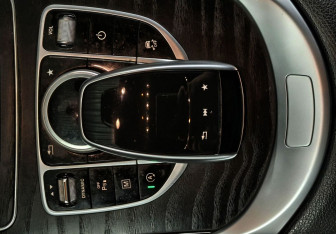 Подержанный автомобиль Mercedes-Benz GLC Coupe 2018 года (16 фото)