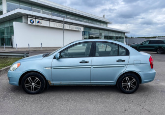 Подержанный автомобиль Hyundai Verna Sedan 2008 года (8 фото)