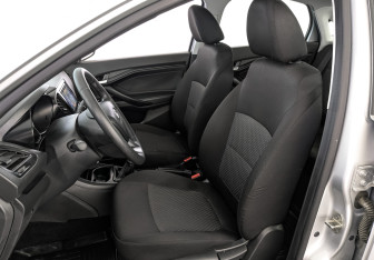 Подержанный автомобиль LADA (ВАЗ) Vesta Sedan 2018 года (20 фото)