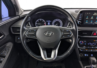 Подержанный автомобиль Hyundai Santa Fe 2019 года (22 фото)
