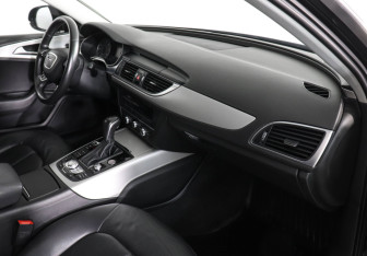 Подержанный автомобиль Audi A6 Sedan 2015 года (10 фото)