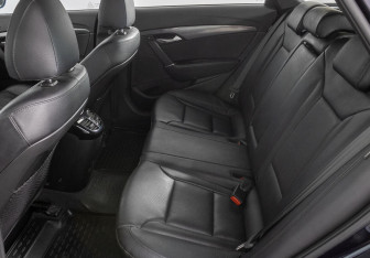 Подержанный автомобиль Hyundai i40 Wagon 2012 года (21 фото)