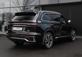 Подержанный автомобиль Geely Monjaro 2023 года (4 фото)